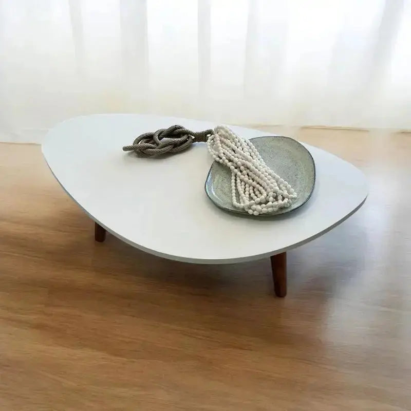 Mesa de Centro Retrô Orgânica 90x52cm Acabamento Premium Madeira